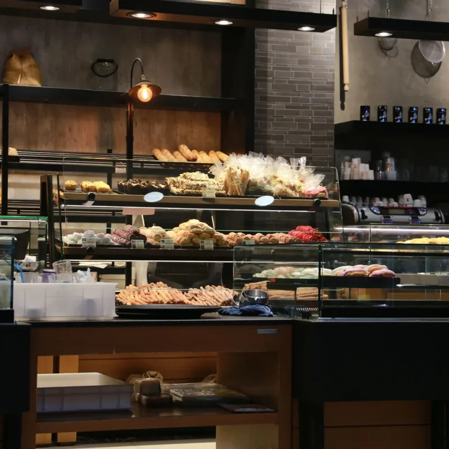 Khay bánh mì mới ra lò
